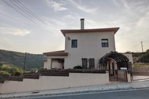 4 Bedroom House for Sale in Germasogeia Village, Limassol