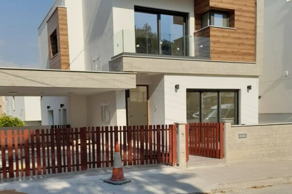 HOUSE FOR SALE