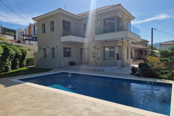 3 Bedrooms House with Swimming Pool For Sale, Foinikaria, Limassol