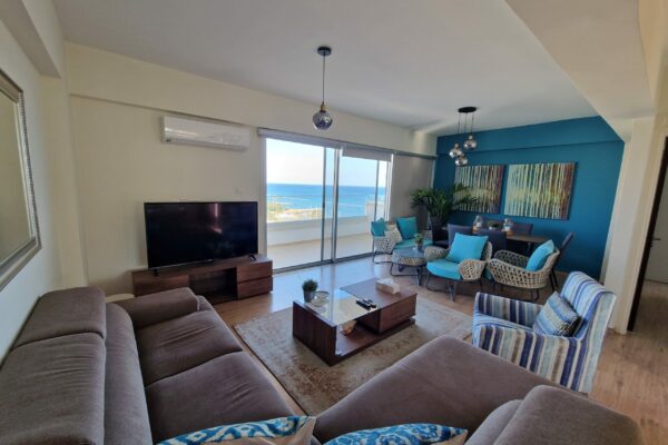 2 Bedroom Apartment with Sea Views for Rent, Neapolis, Limassol