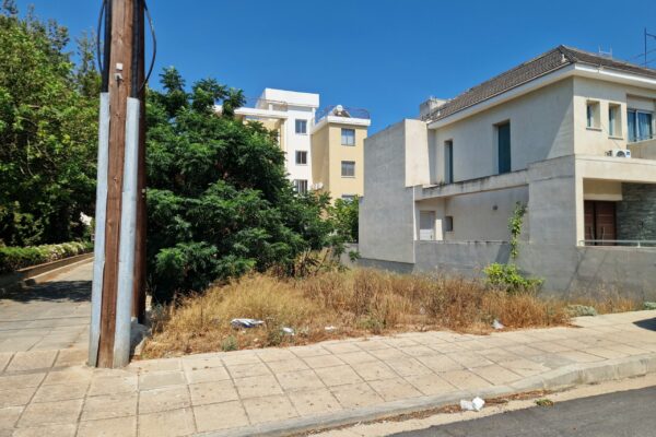 ½ Plot with planning permit for sale, Zakaki, Limassol